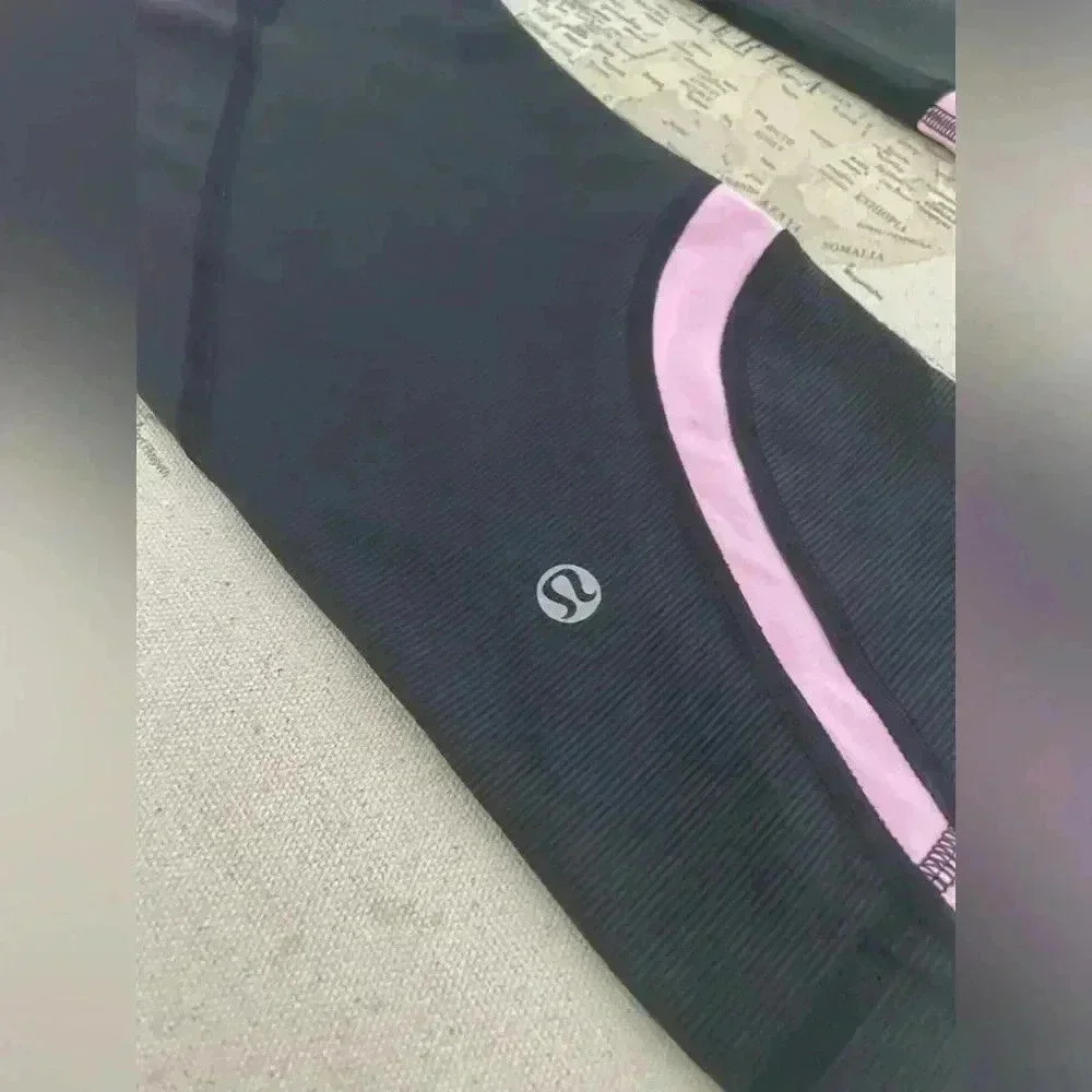 Lululemon Run: Inspire Crop II *ALLUX
Wee Stripe Black Vintage Pink Pow Pink Lt - Picture 6 of 16
